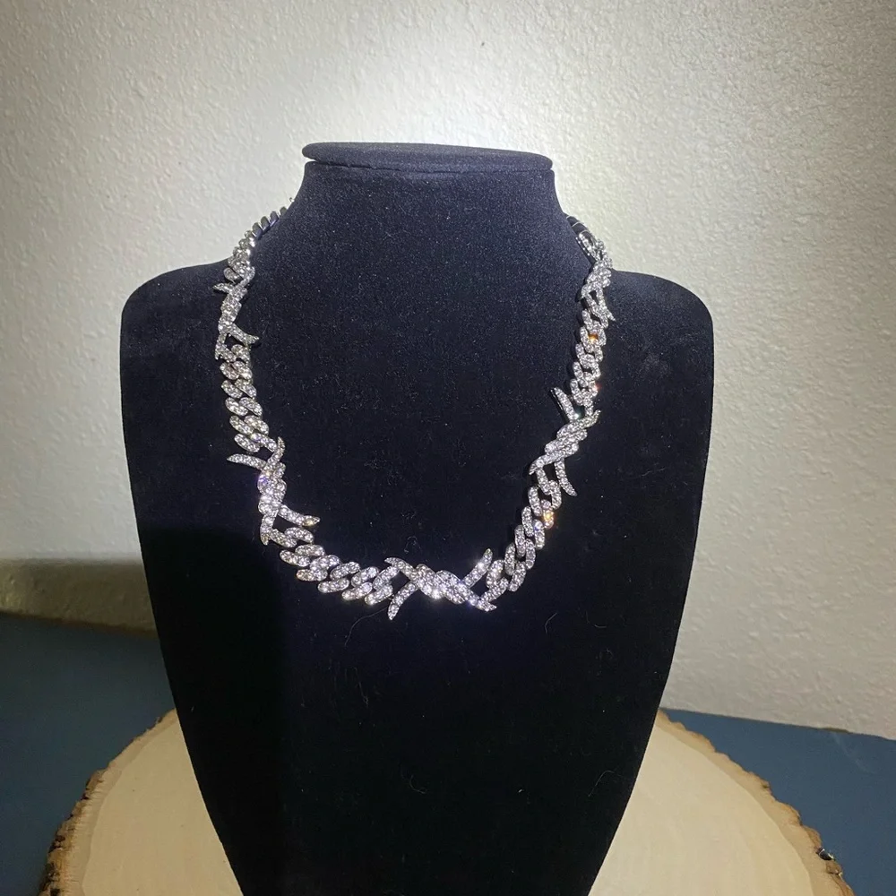Spiked Choker - Picture 1 of 2